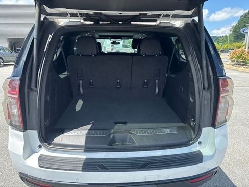 Used 2023 Chevrolet Suburban RST AWD/4WD image 15