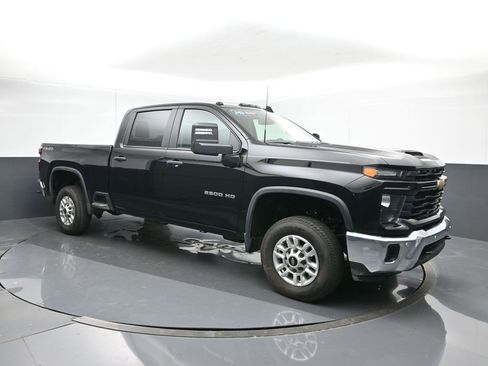 Used 2026 Chevrolet Silverado 2500 W/T w/ WT/CX Safety Package image 7