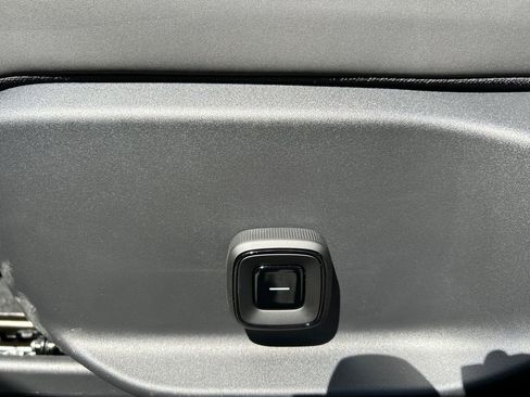 New 2026 Volvo EX30 Plus w/ Protection Package Premier AWD/4WD image 19