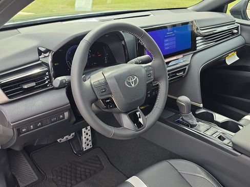 New 2026 Toyota Camry SE FWD image 12
