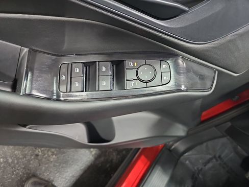 Certified 2025 Nissan Rogue S AWD/4WD image 27