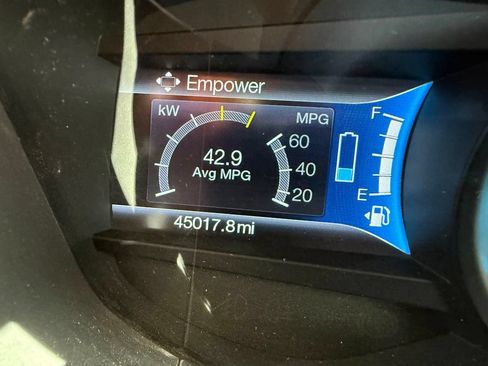 Used 2019 Ford Fusion SE FWD image 6
