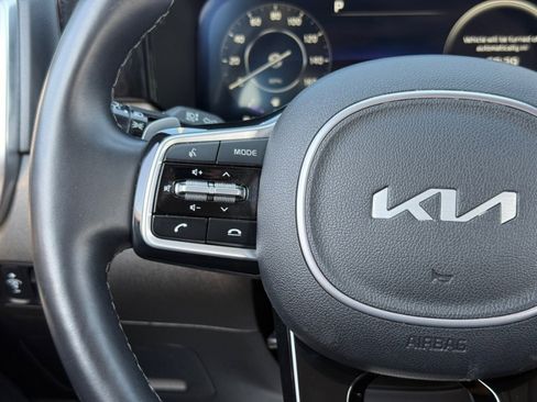 Used 2022 Kia Sorento SX Prestige image 25