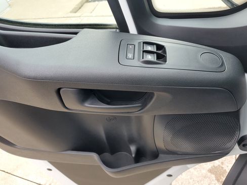 Used 2025 RAM ProMaster 2500 w/ Storage Group image 7