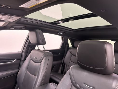 Used 2022 Cadillac XT5 Premium Luxury w/ Technology Package FWD image 26