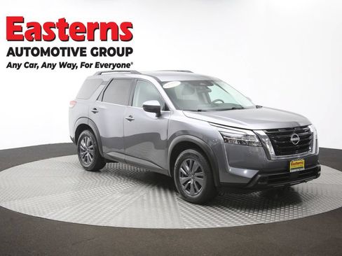Used 2022 Nissan Pathfinder SV AWD/4WD image 52