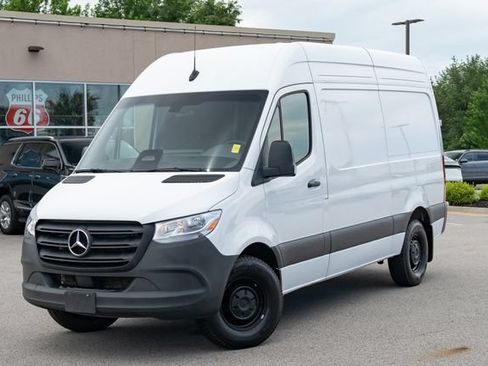 Used 2025 Mercedes-Benz Sprinter 2500 image 2