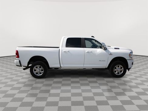 Used 2024 RAM 2500 Laramie AWD/4WD image 4