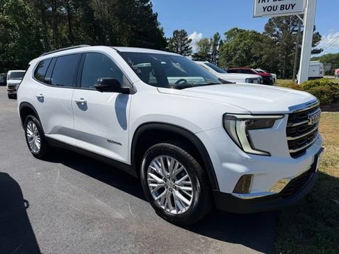 Used 2026 GMC Acadia Elevation w/ Elevation Premium Package FWD image 3