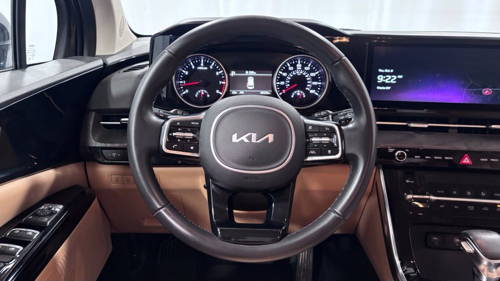 Used 2024 Kia Carnival EX FWD image 13