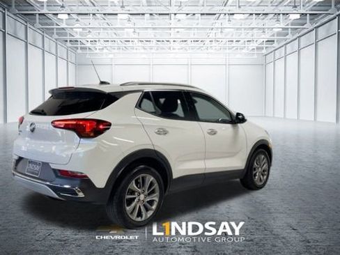 Used 2022 Buick Encore GX Essence w/ Experience Buick Package image 8