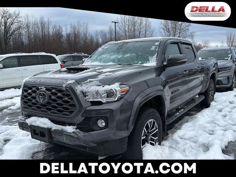 Used 2022 Toyota Tacoma TRD Sport image 1