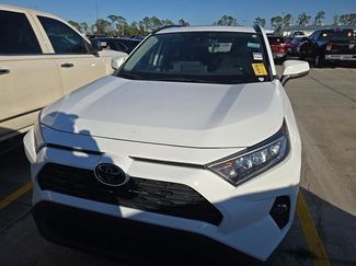Used 2020 Toyota RAV4 XLE video 2