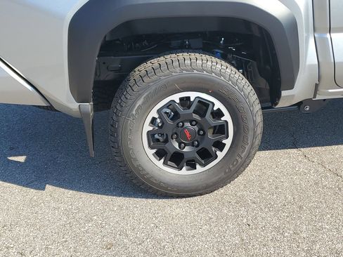 New 2026 Toyota Tacoma TRD Off-Road AWD/4WD image 5
