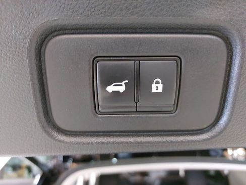 Used 2023 Nissan Pathfinder SL w/ SL Premium Package AWD/4WD image 14