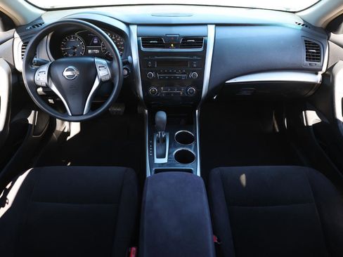Used 2013 Nissan Altima 2.5 S image 2