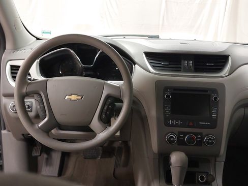 Used 2014 Chevrolet Traverse LS image 26