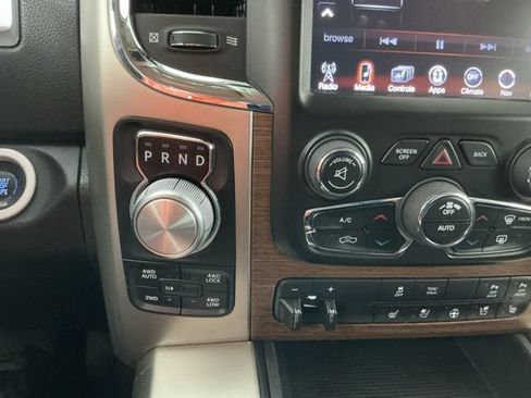 Used 2014 RAM 1500 Laramie w/ Convenience Group AWD/4WD image 23