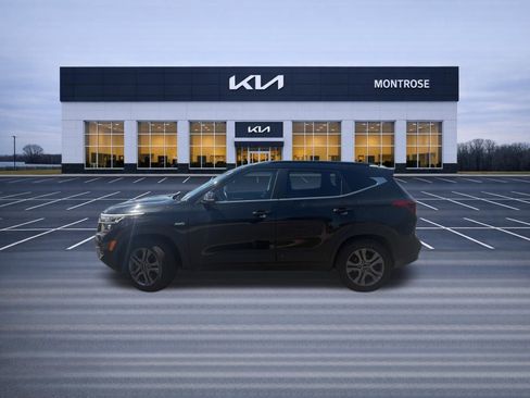 Certified 2023 Kia Seltos S w/ Navigation Package AWD/4WD image 8