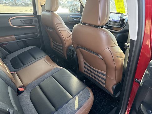 Used 2021 Ford Bronco Sport Outer Banks w/ Outer Banks Package (96D) image 11