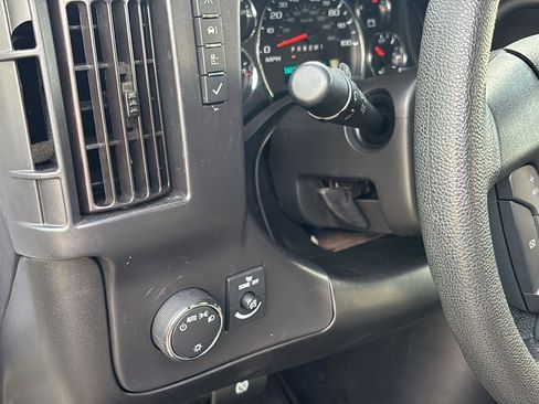 Certified 2025 Chevrolet Express 3500 LT w/ LT Preferred Equipment Group image 21