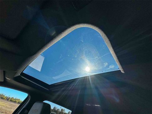 Certified 2025 Chevrolet Silverado 2500 High Country w/ Technology Package image 38