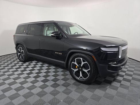 Used 2024 Rivian R1S Adventure AWD/4WD image 7
