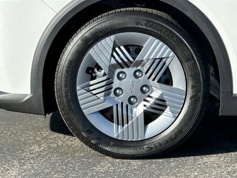 New 2025 Kia K4 LX image 31