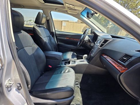 Used 2012 Subaru Outback 3.6R Limited w/ Moonroof Pkg AWD/4WD image 21