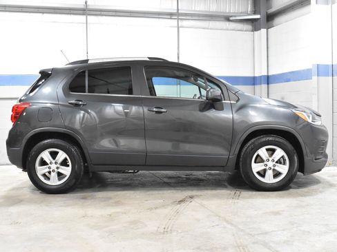 Used 2020 Chevrolet Trax LT image 27