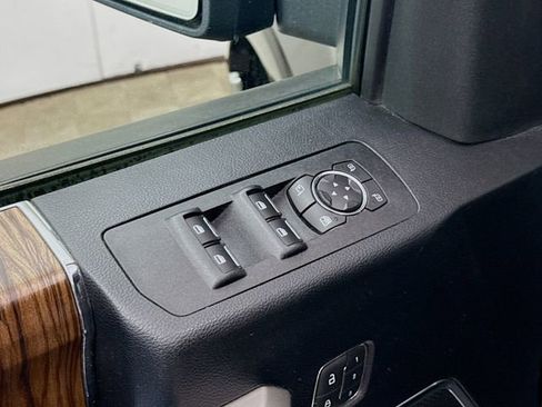 Used 2019 Ford F150 Lariat image 20