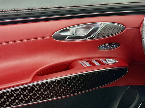 Used 2024 Genesis GV70 3.5T Sport w/ Sport Prestige Package image 15