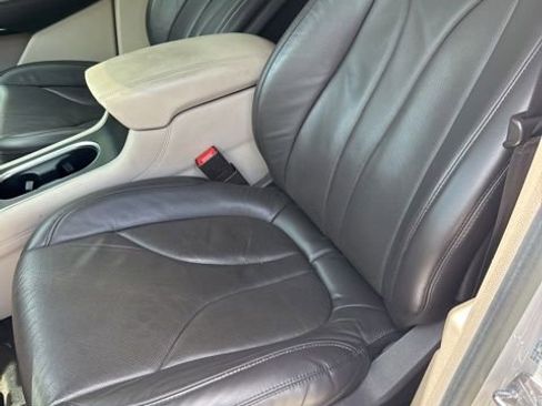 Used 2019 Lincoln MKC Reserve FWD image 13