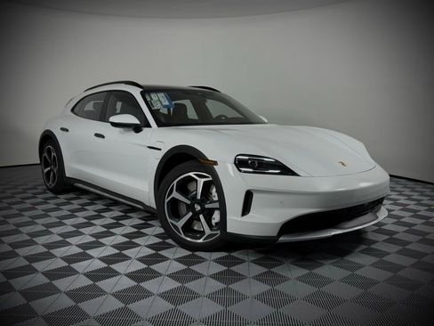 New 2025 Porsche Taycan 4S image 7