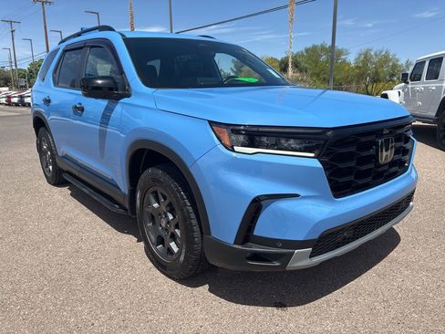 Certified 2024 Honda Pilot TrailSport image 7