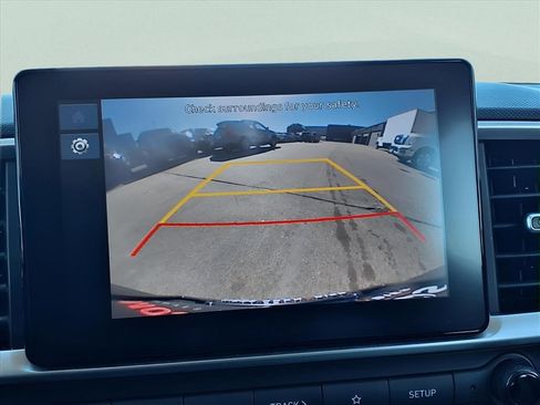 Used 2023 Hyundai Venue SEL image 21