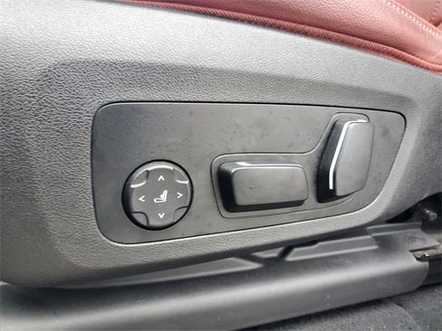 Used 2024 BMW X4 xDrive30i w/ Premium Package image 23