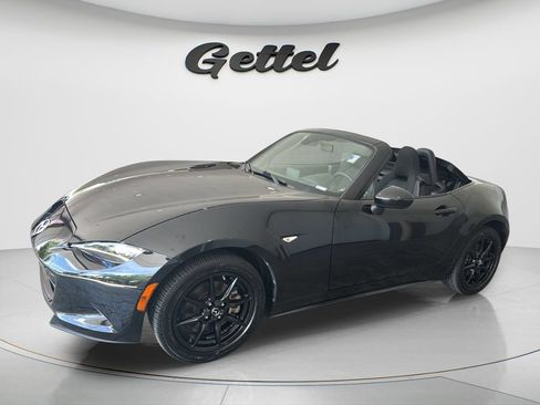 Used 2020 MAZDA MX-5 Miata Sport RWD image 1
