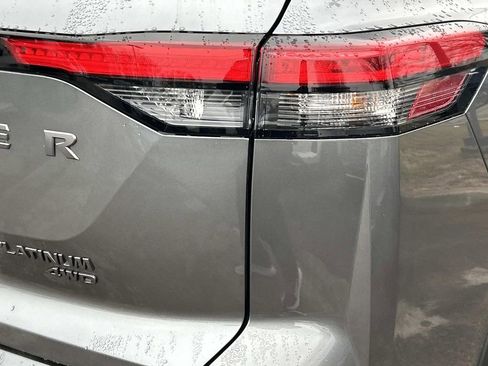 New 2026 Nissan Pathfinder Platinum AWD/4WD image 11