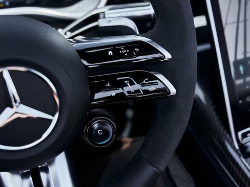 Used 2022 Mercedes-Benz SL 63 AMG 4MATIC w/ AMG Aerodynamic Package image 53