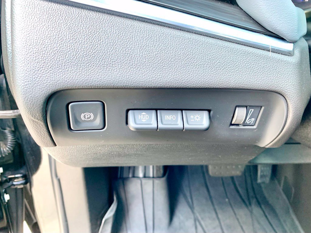 Used 2022 Buick Enclave Premium w/ Experience Buick Package FWD image 33
