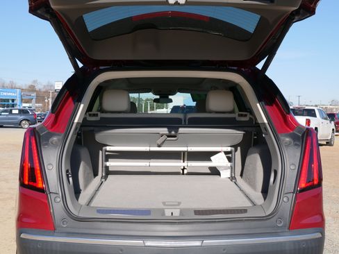 Used 2020 Cadillac XT5 Premium Luxury image 14