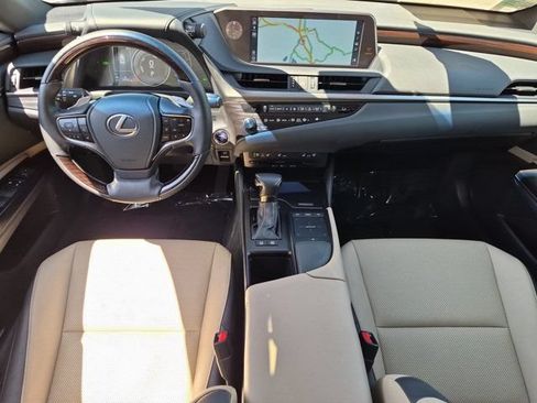 Used 2019 Lexus ES 300h w/ Premium Package FWD image 26