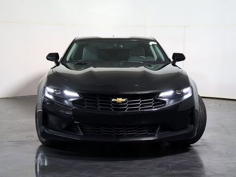 Used 2023 Chevrolet Camaro LT RWD image 9