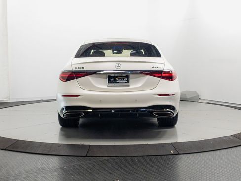 Used 2023 Mercedes-Benz S 580 4MATIC Sedan w/ AMG Line image 32