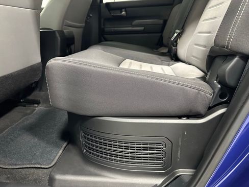 Used 2025 Toyota Tacoma TRD Off-Road image 44