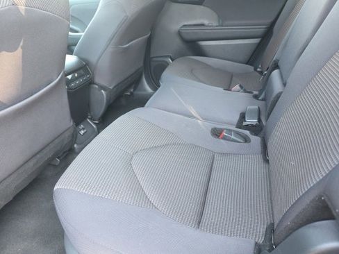 Used 2024 Toyota Highlander LE image 10