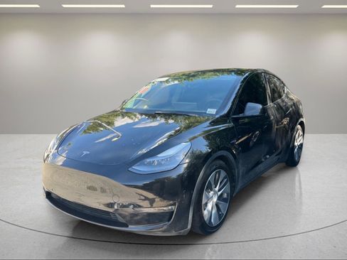 Used 2022 Tesla Model Y Performance AWD/4WD image 23
