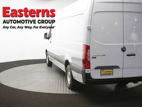 Used 2020 Mercedes-Benz Sprinter 2500 w/ Driver Convenience Package image 33