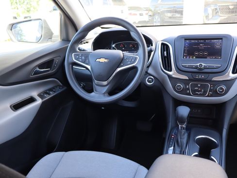 Used 2022 Chevrolet Equinox LT FWD image 12